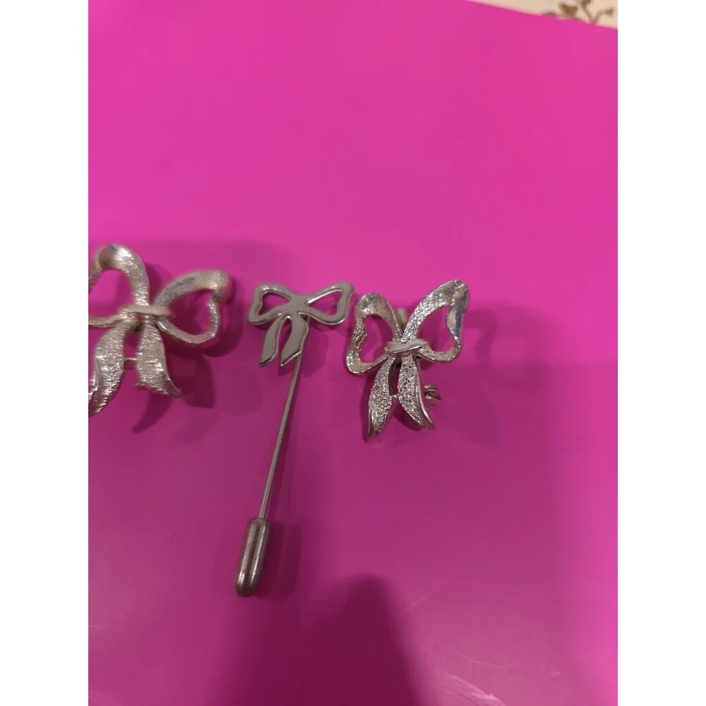 Silver Tone Bow Brooch‎ Pin Set Rhinestone Accent Elegant